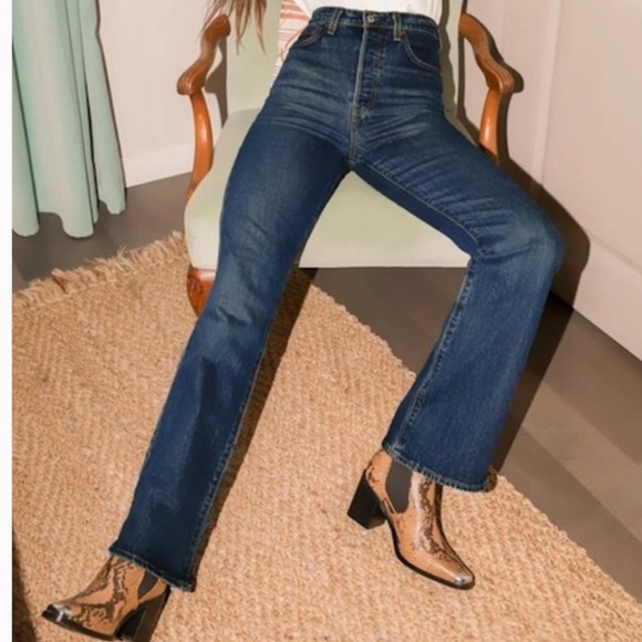 Levi's Ribcage Jeans - Picture 3 of 13